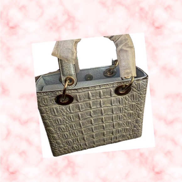 Chic Blue Iridescent Embossed Mini Bag - Picture 3 of 6